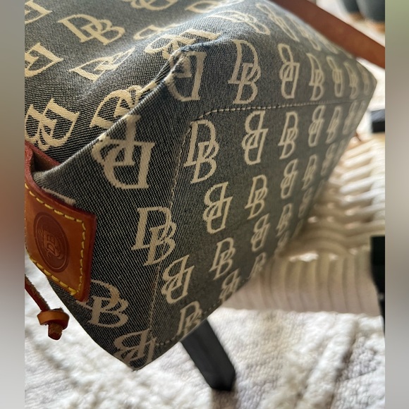 Dooney & Bourke Signature Crossbody Satchel Tulip Tote - Picture 10 of 16